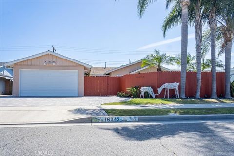 16042 Warren Huntington Beach CA 92649