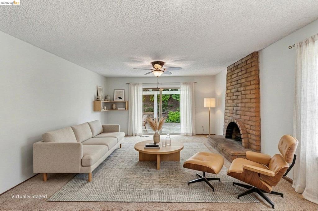 325 Hillsdale Dr