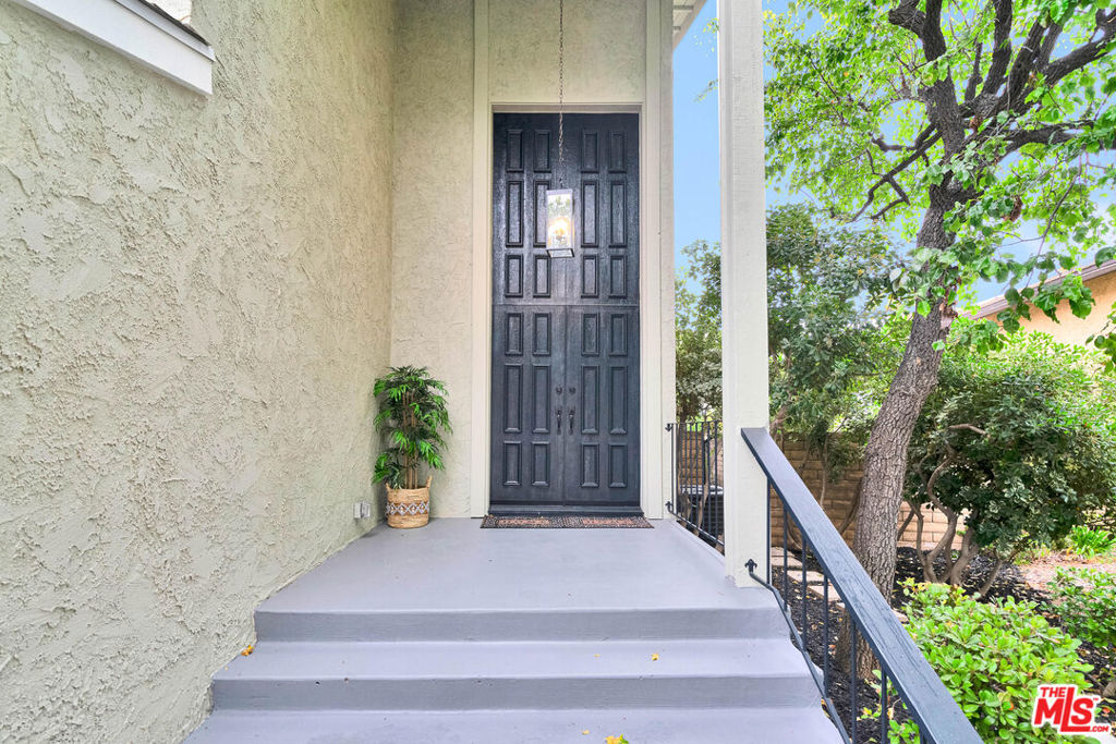 1059 Hillview Circle