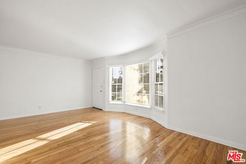 Photo of 5324 Vantage Avenue #4, Valley Village, CA 91607 (MLS # 26664303)