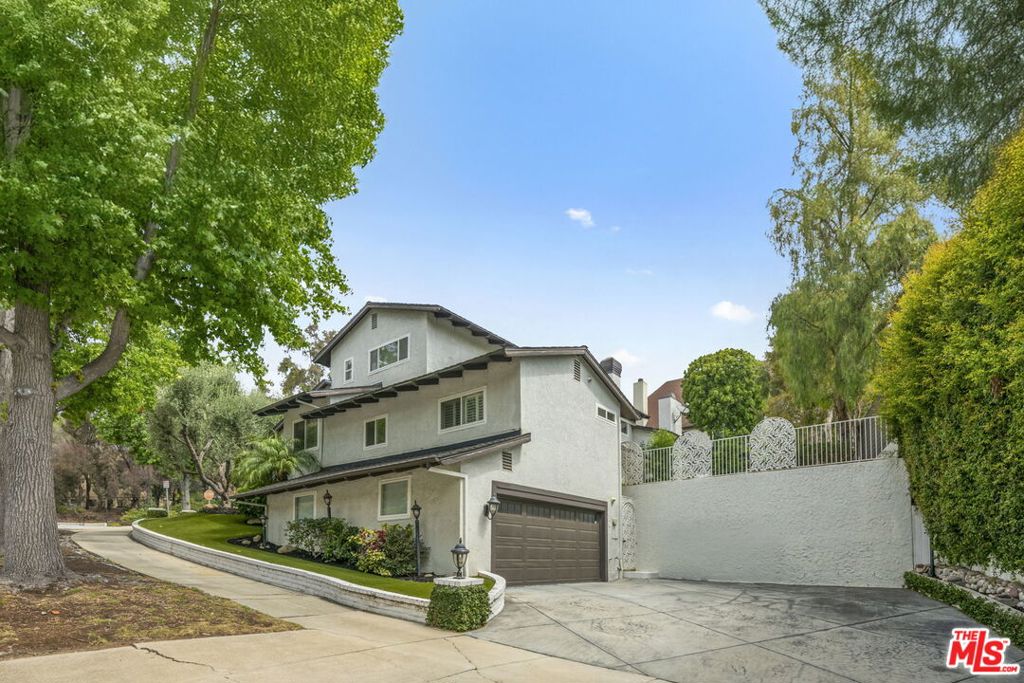 550 Hilgard Avenue