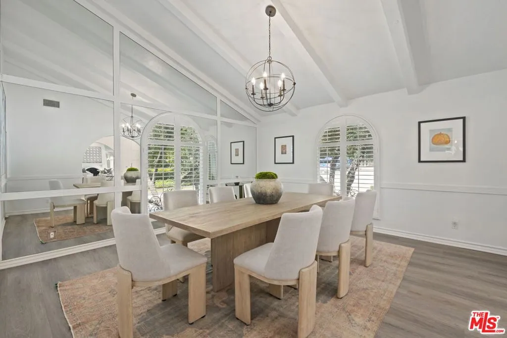 Los Angeles, California 90024, United States, 5 Bedrooms Bedrooms, ,4 BathroomsBathrooms,Residential,Active,173969