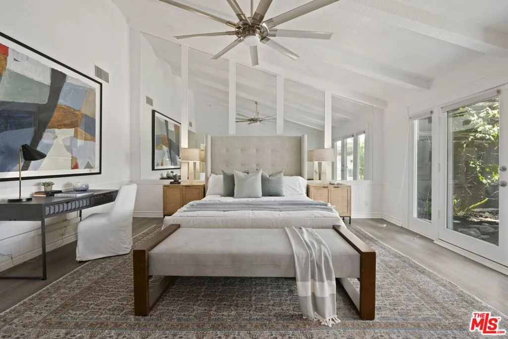 Los Angeles, California 90024, United States, 5 Bedrooms Bedrooms, ,4 BathroomsBathrooms,Residential,Active,173969