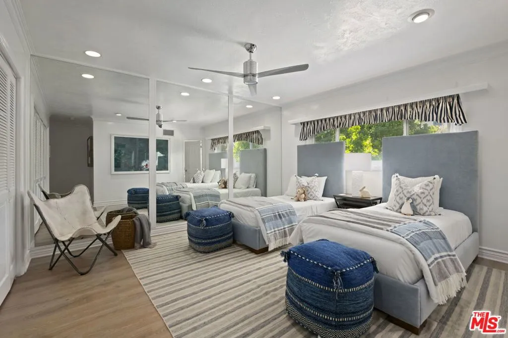 Los Angeles, California 90024, United States, 5 Bedrooms Bedrooms, ,4 BathroomsBathrooms,Residential,Active,173969