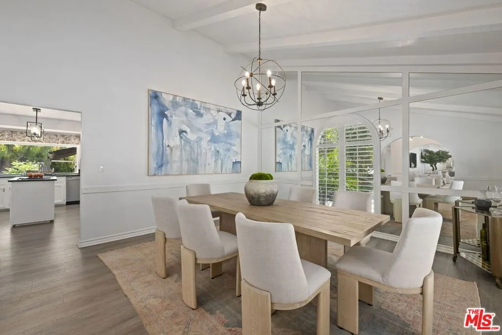 Los Angeles, California 90024, United States, 5 Bedrooms Bedrooms, ,4 BathroomsBathrooms,Residential,Active,173969