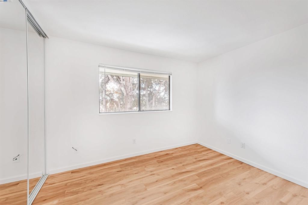 HAYWARD - Residential