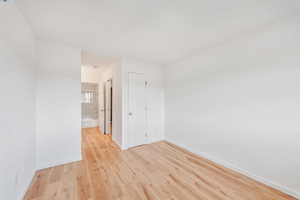 HAYWARD - Residential