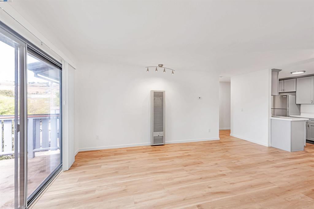 HAYWARD - Residential