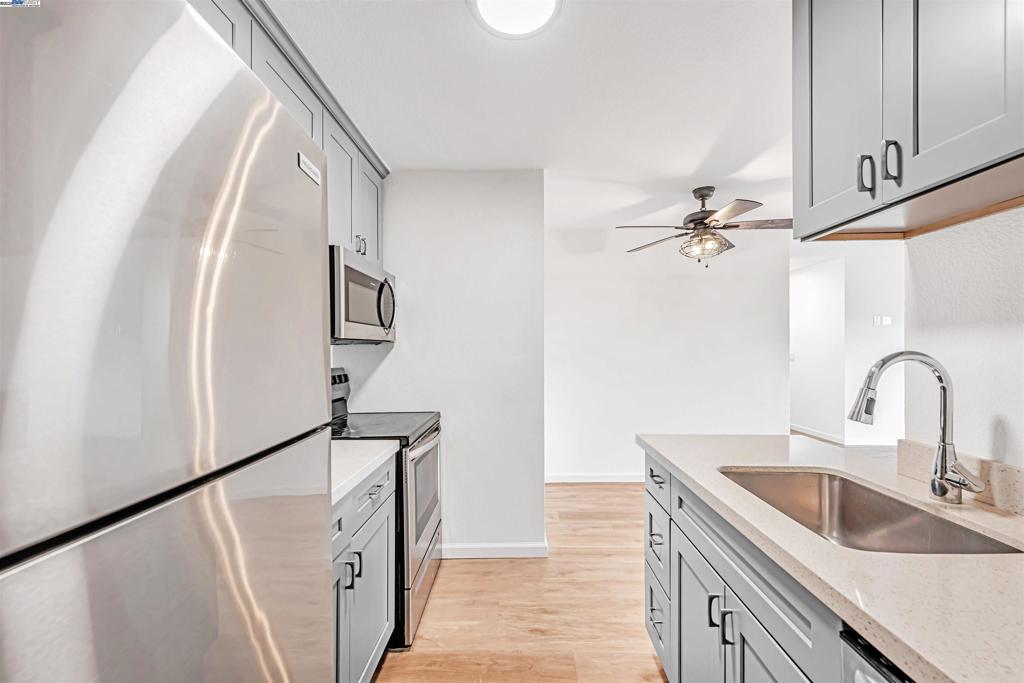 HAYWARD - Residential