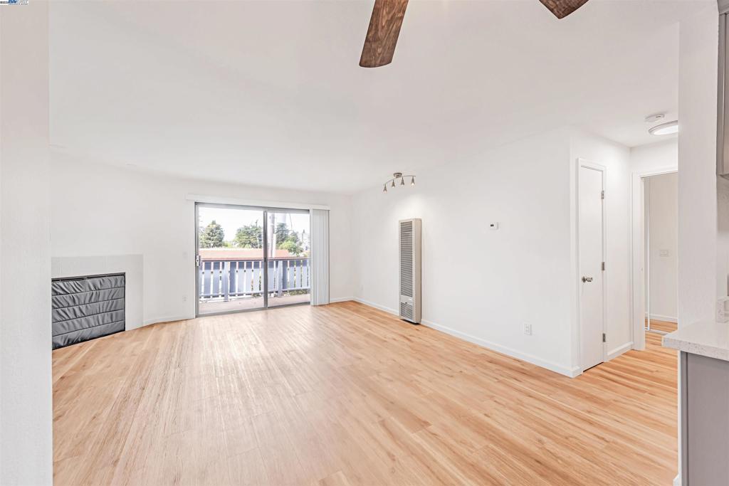 HAYWARD - Residential