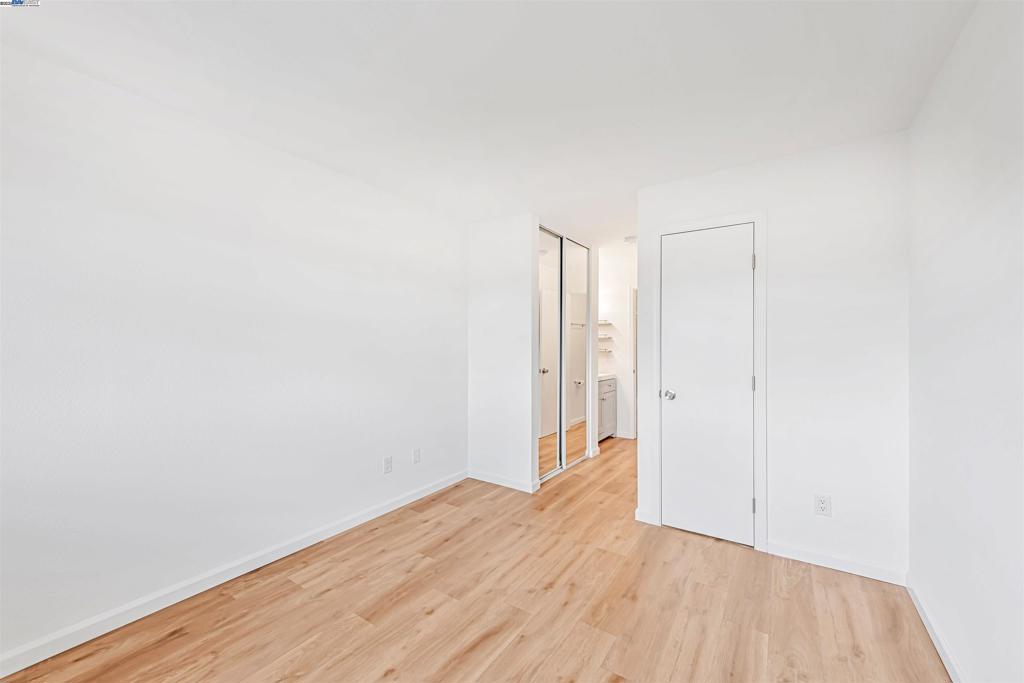 HAYWARD - Residential