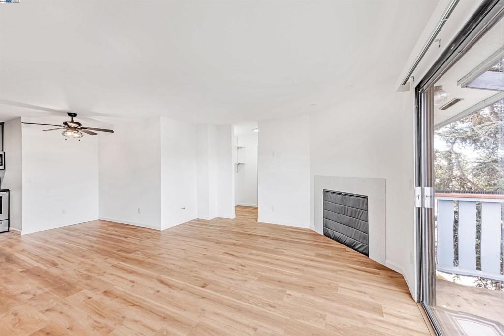 HAYWARD - Residential