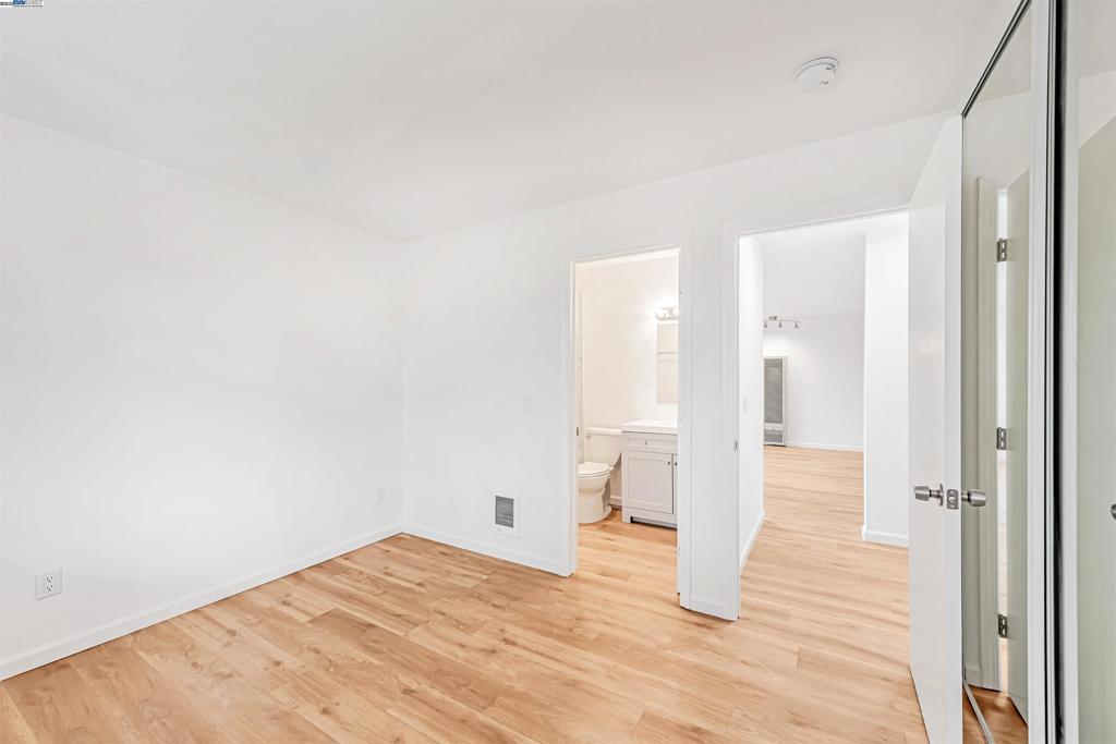 HAYWARD - Residential