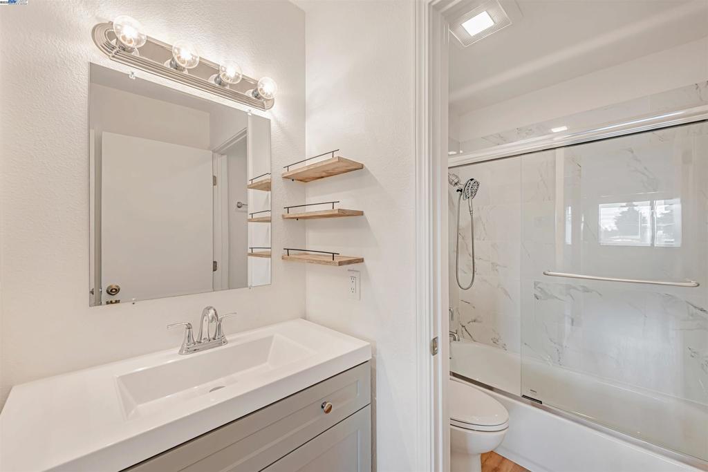 HAYWARD - Residential