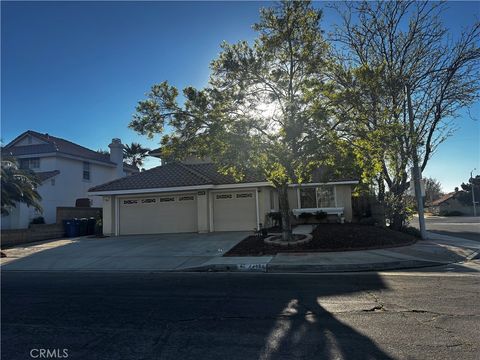 Photo of 44559 Aspen Street, Lancaster, CA 93535 (MLS # SR26063168)