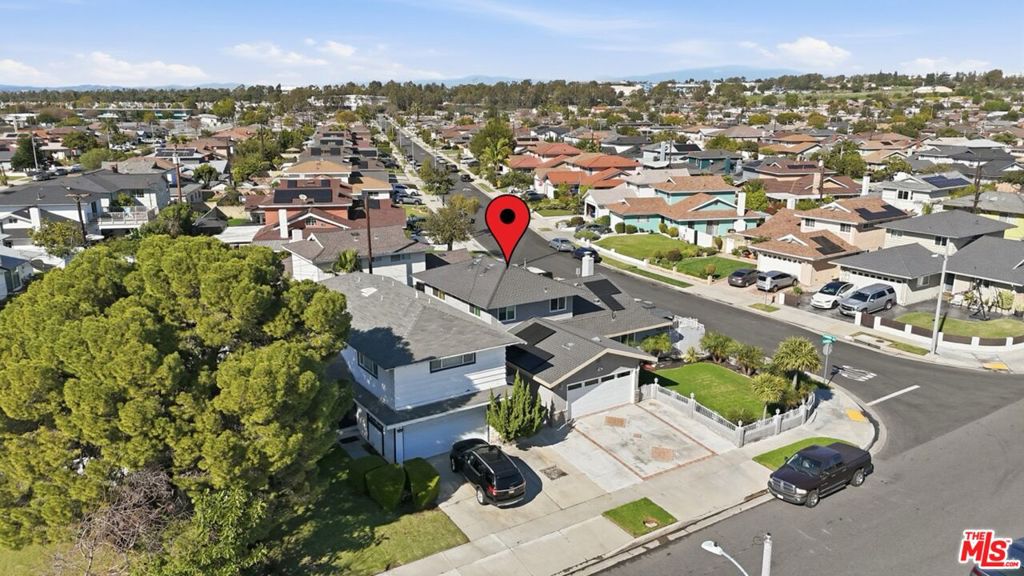 879 E Turmont Street