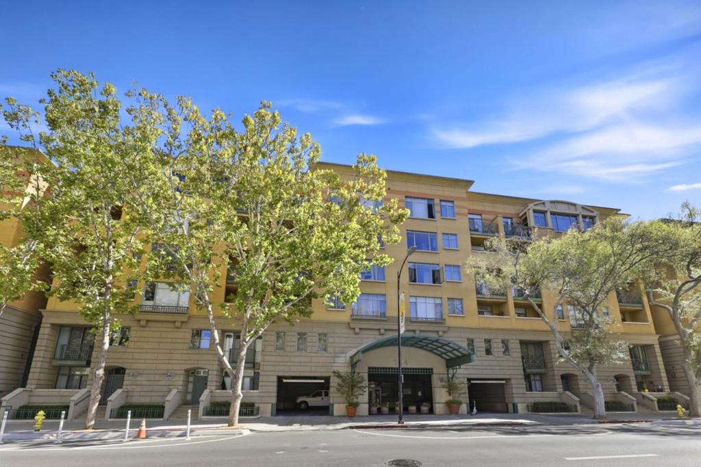 144 S 3rd Street 402