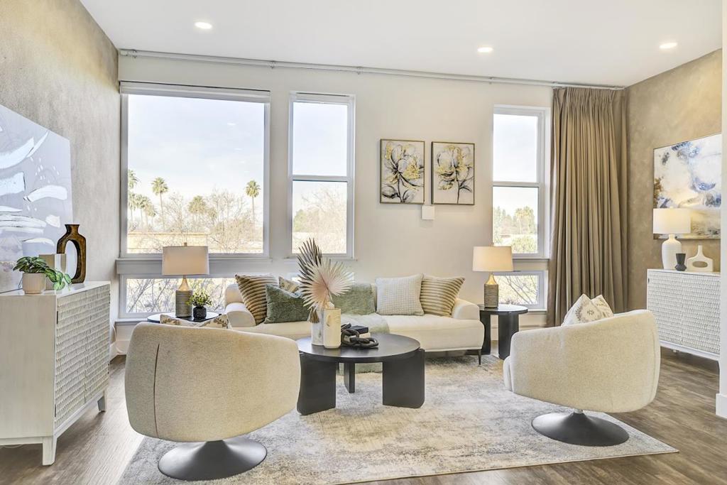 3768 Capitol Avenue 308B