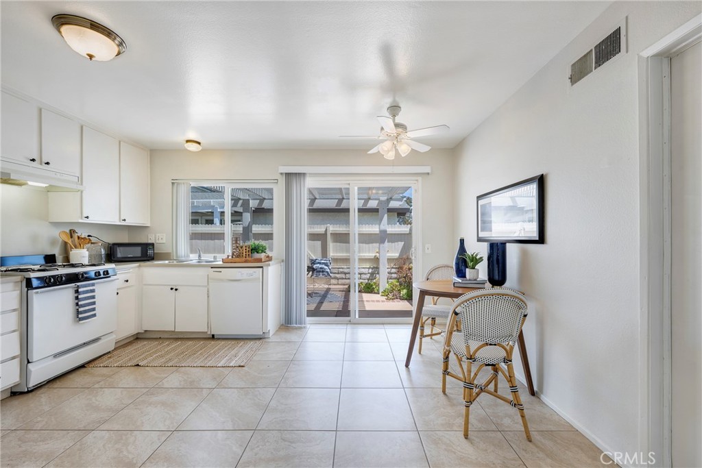 20001 Wildwood Court 7