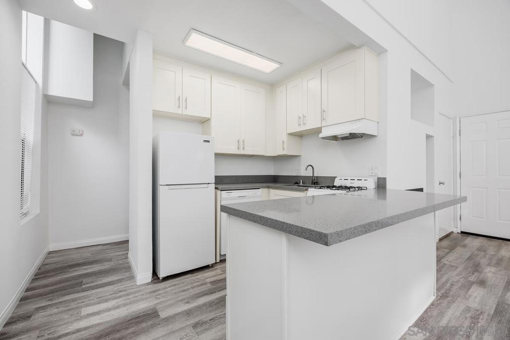 245 E GLAUCUS 247B