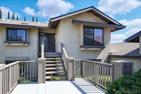 Photo of 1768 Pala Lake Dr Dr, Fallbrook, CA 92028 (MLS # 260007350SD)