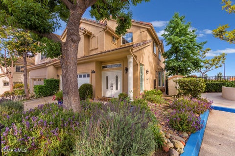 Photo of 32201 Lakeport Drive #1, Westlake Village, CA 91361 (MLS # 226003125)