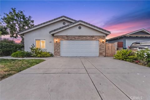 Photo of 113 E Bonita Drive, Simi Valley, CA 93065 (MLS # OC26100561)