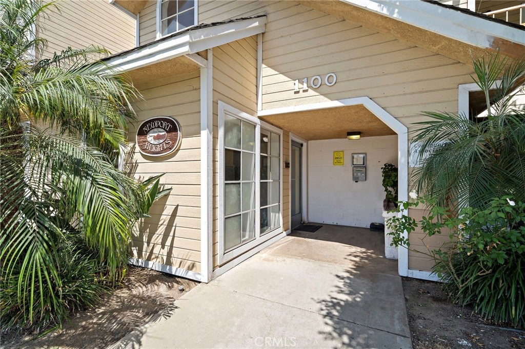 1100 Newport Avenue