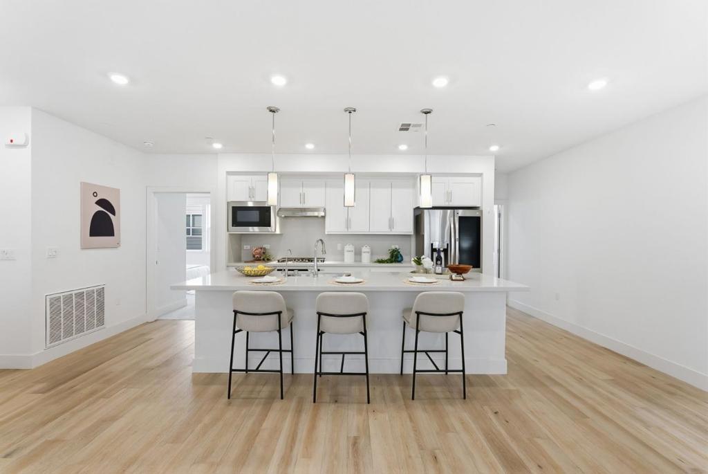 2933 Lamory Place 111, Santa Clara CA 95051