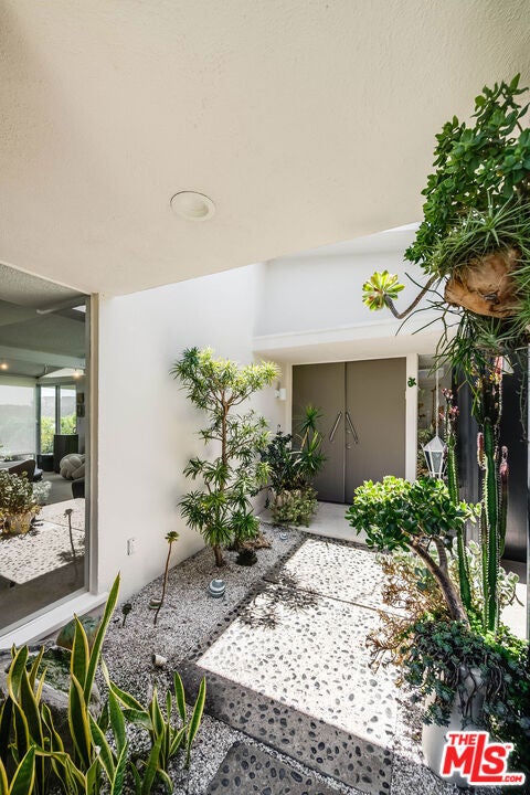 1331 Casiano Road
