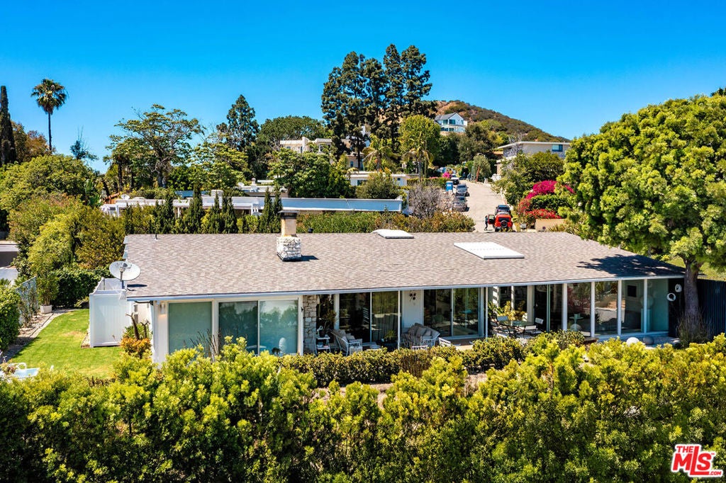 1331 Casiano Road