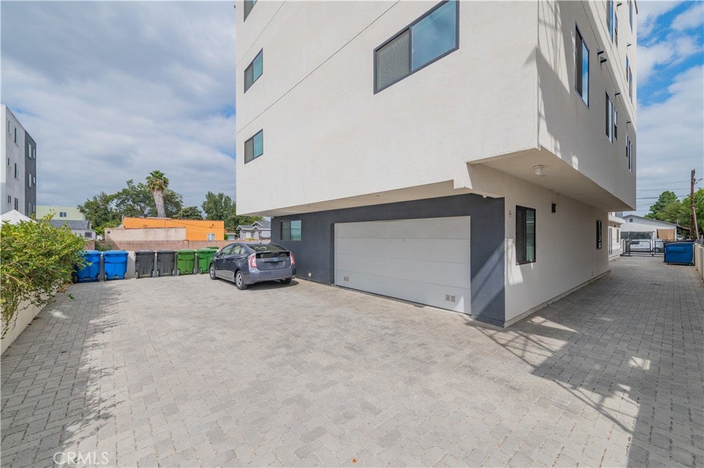 1598 W 36th