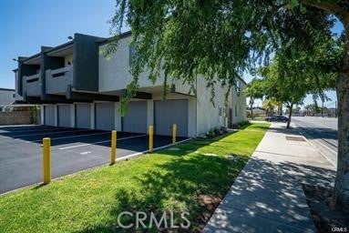 8100 Cerritos