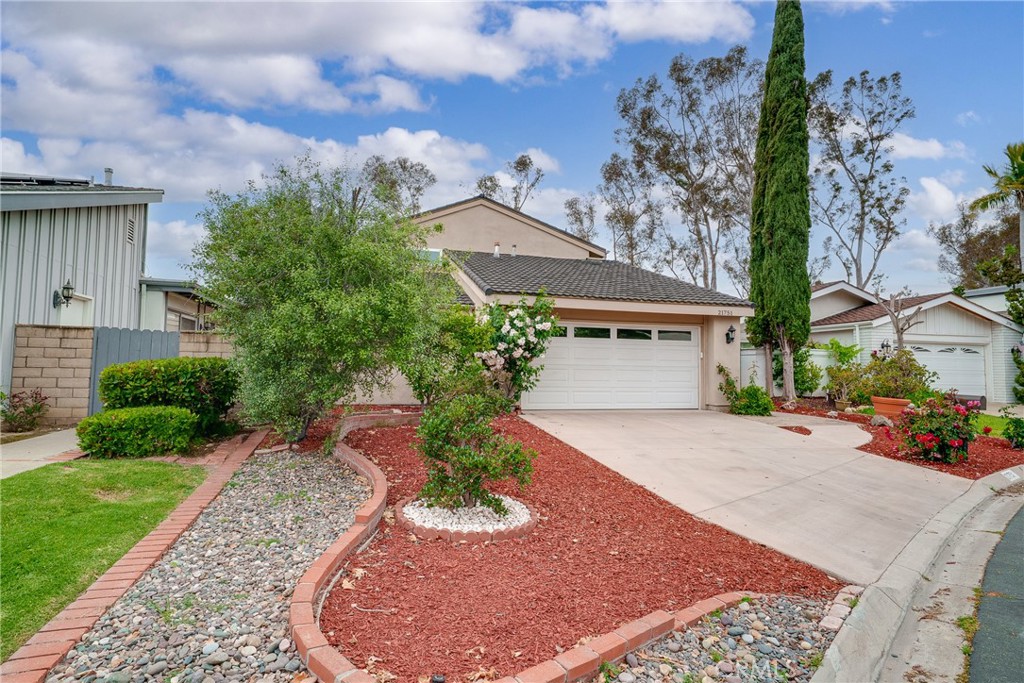 21751 Eveningside Lane