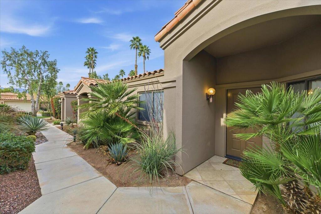 38658 Dahlia Way