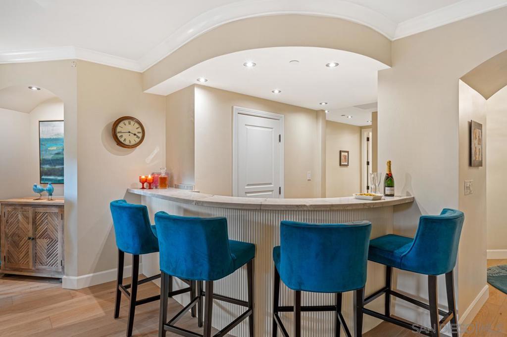 1040 Genter St 104