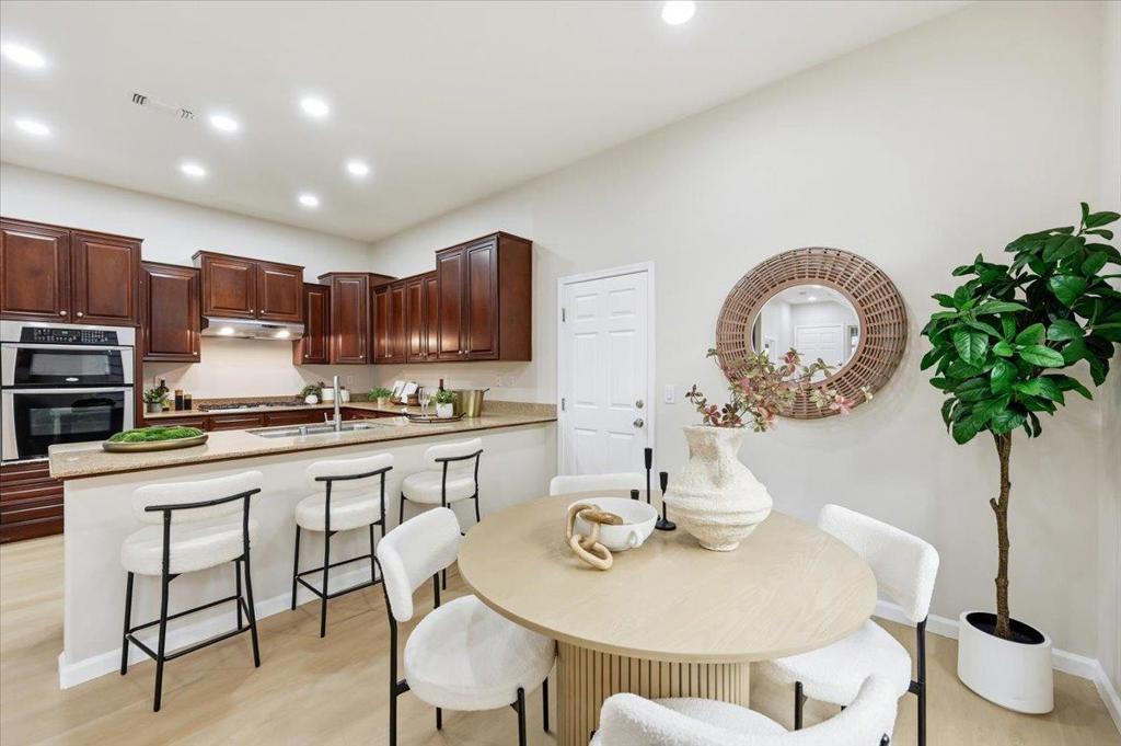 642 Woodland Terrace