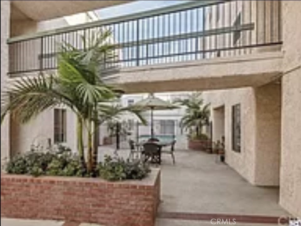409 Burchett Street 118, Glendale CA 91203