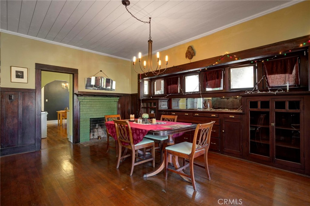 571 w 17th street