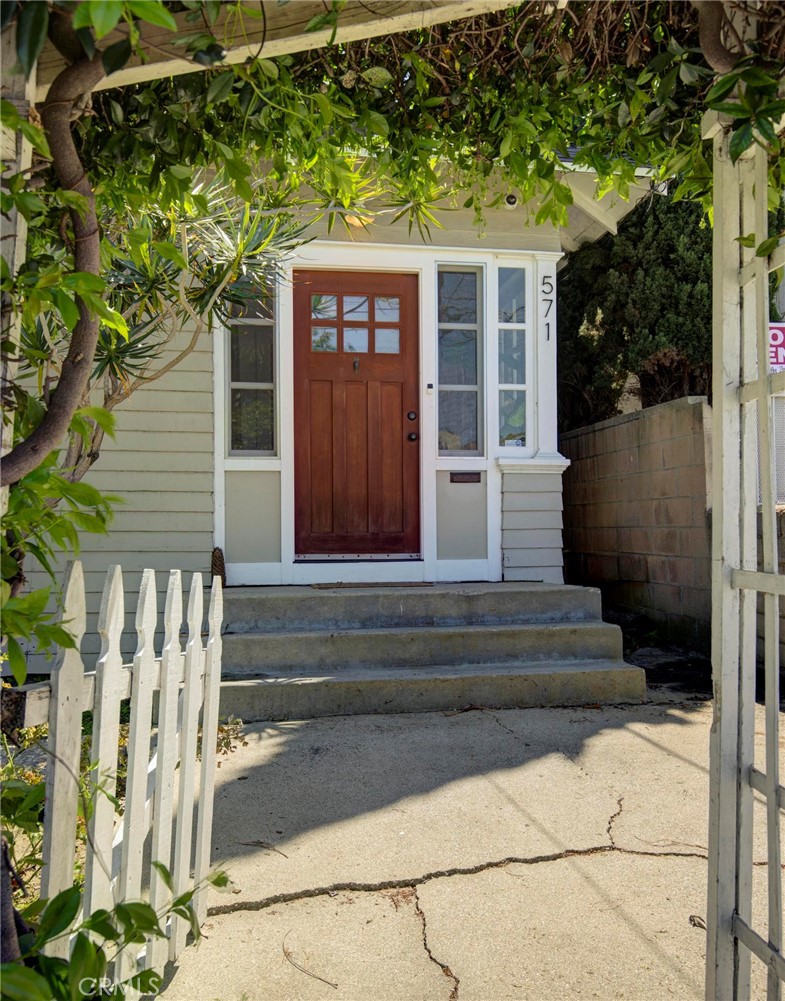 571 w 17th street