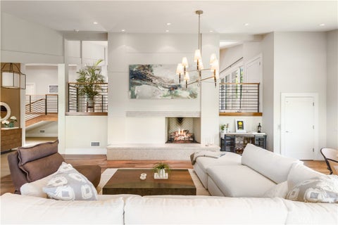 Photo of 2704 Via Elevado, Palos Verdes Estates, CA 90274 (MLS # PV26153269)