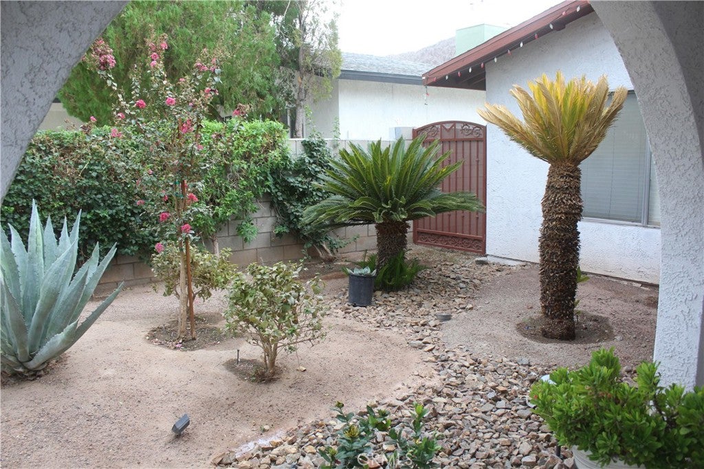 51845 Avenida Rubio