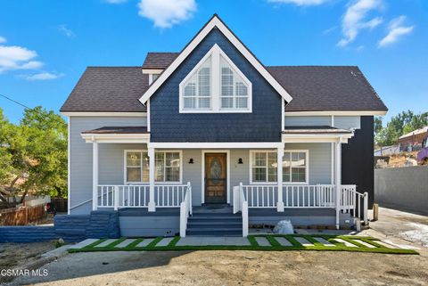 Photo of 9240 Slater Terrace, Chatsworth, CA 91311 (MLS # 225005025)