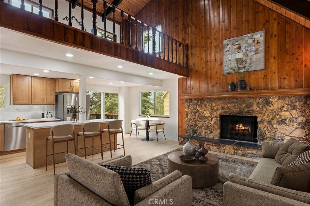 Photo of 1076 Grass Valley Road, Lake Arrowhead, CA 92352 (MLS # IG26083967)