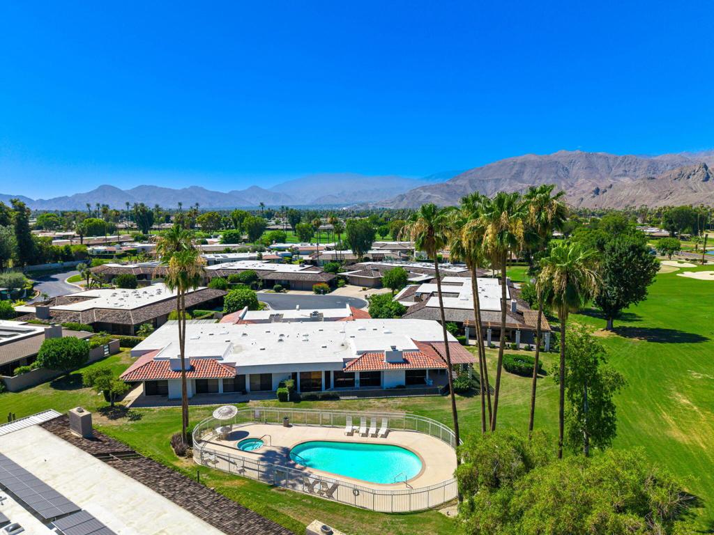 The Springs C.C. - Residential