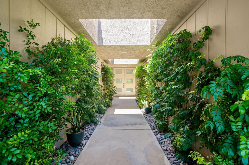 The Springs C.C. - Residential