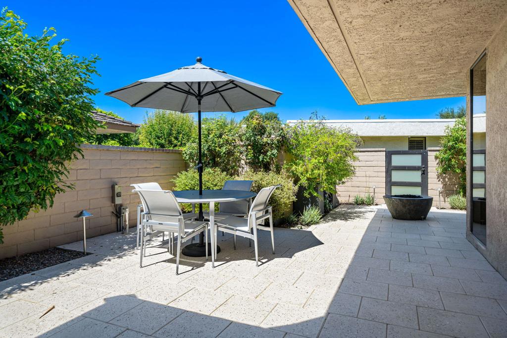 The Springs C.C. - Residential