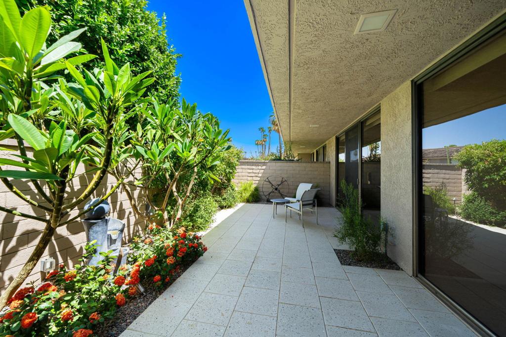 The Springs C.C. - Residential