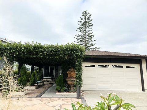 21951 Jinetes Mission Viejo CA 92691