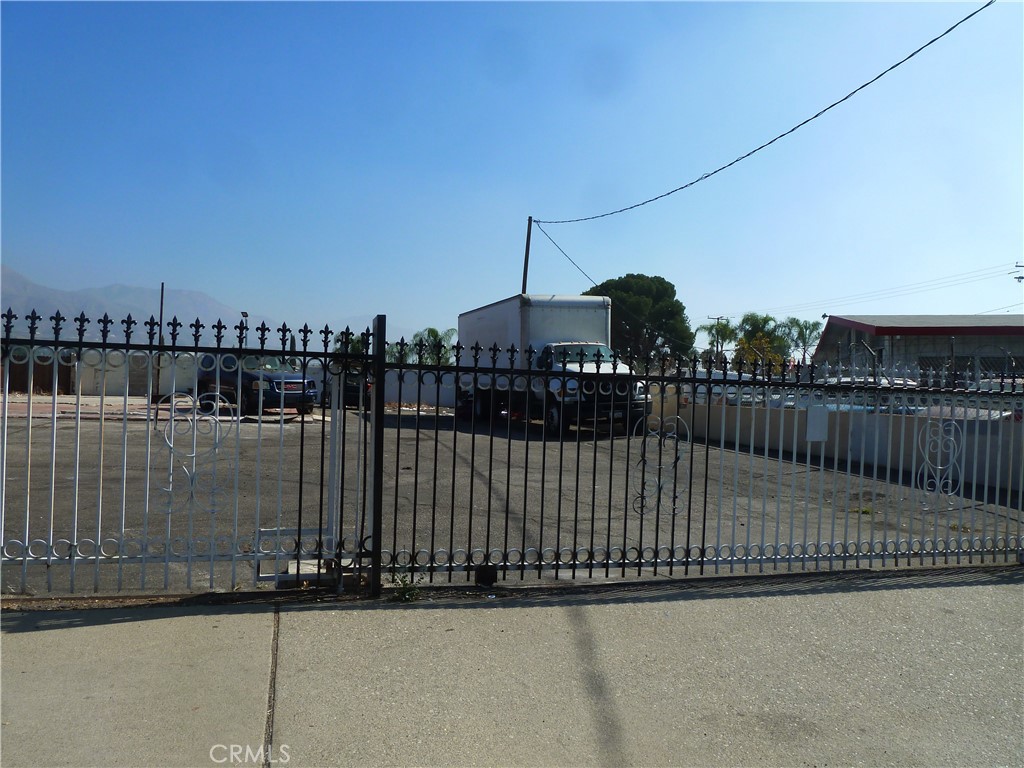 3119 N Golden
